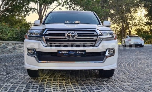 Dieundeu Occasion Toyota Land Cruiser White Auto in Dakar in Dakar Dieundeu Occasion Toyota Land Cruiser White Auto in Dakar in Dakar