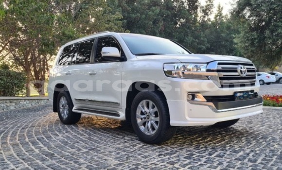 Dieundeu Occasion Toyota Land Cruiser White Auto in Dakar in Dakar Dieundeu Occasion Toyota Land Cruiser White Auto in Dakar in Dakar