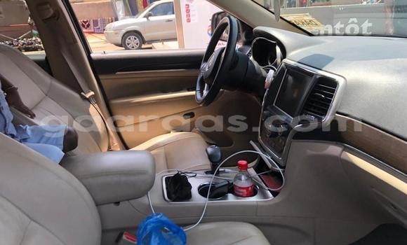 Dieundeu Imported Jeep Grand Cherokee White Auto in Dakar in Dakar Dieundeu Imported Jeep Grand Cherokee White Auto in Dakar in Dakar