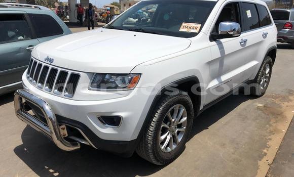 Dieundeu Imported Jeep Grand Cherokee White Auto in Dakar in Dakar Dieundeu Imported Jeep Grand Cherokee White Auto in Dakar in Dakar