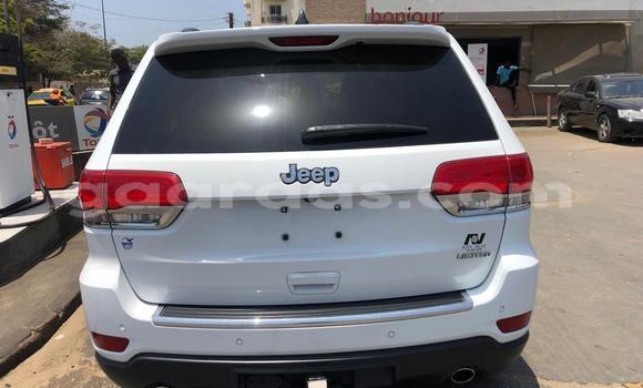 Dieundeu Imported Jeep Grand Cherokee White Auto in Dakar in Dakar Dieundeu Imported Jeep Grand Cherokee White Auto in Dakar in Dakar
