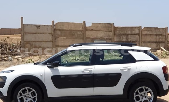 Dieundeu Imported Citroen C4 Cactus White Auto in Dakar in Dakar