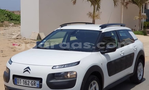 Buy Import Citroen C4 Cactus White Car in Dakar in Dakar Buy Import Citroen C4 Cactus White Car in Dakar in Dakar