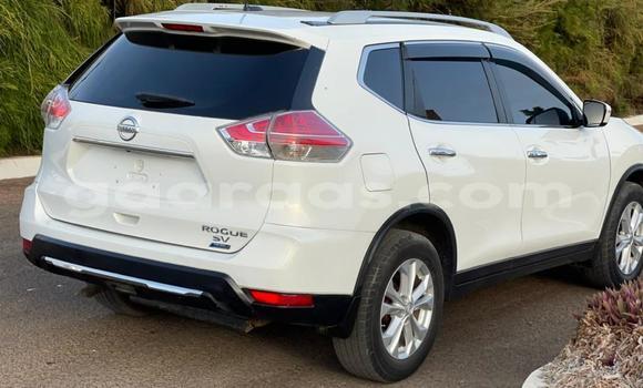 Buy Import Nissan Rogue White Car in Dakar in Dakar Buy Import Nissan Rogue White Car in Dakar in Dakar