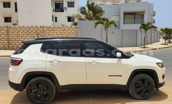 Buy Import Jeep Cherokee White Car in Dakar in Dakar Buy Import Jeep Cherokee White Car in Dakar in Dakar