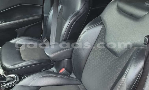 Buy Import Jeep Cherokee White Car in Dakar in Dakar Buy Import Jeep Cherokee White Car in Dakar in Dakar