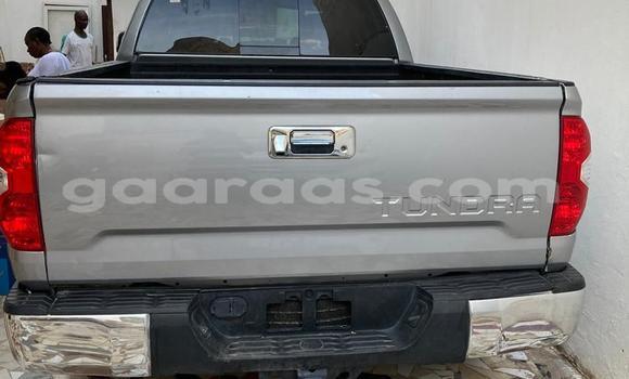 Buy Used Toyota Tundra Silver Car in Dakar in Dakar