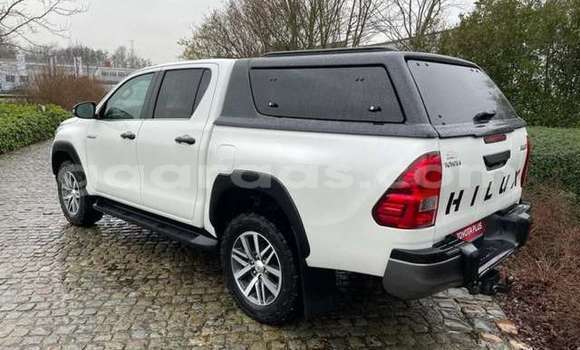 Acheter Occasion Voiture Toyota Hiluxe VIGO Blanc à Dakar, Dakar Acheter Occasion Voiture Toyota Hiluxe VIGO Blanc à Dakar, Dakar