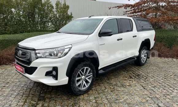 Acheter Occasion Voiture Toyota Hiluxe VIGO Blanc à Dakar, Dakar Acheter Occasion Voiture Toyota Hiluxe VIGO Blanc à Dakar, Dakar