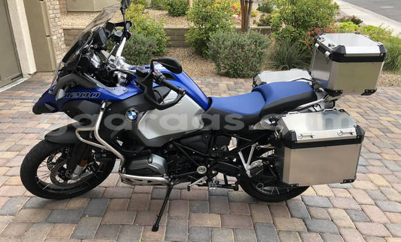 Buy Used BMW R1200GS Adventure Beige Bike in Dakar in Dakar Buy Used BMW R1200GS Adventure Beige Bike in Dakar in Dakar