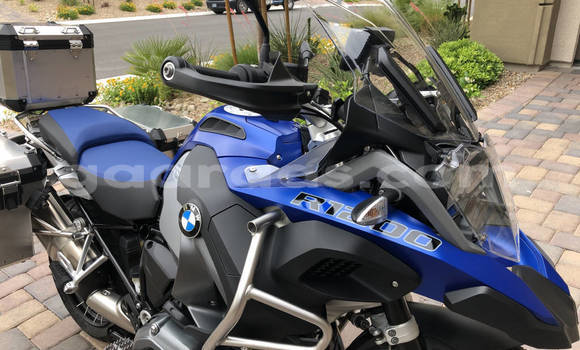 Buy Used BMW R1200GS Adventure Beige Bike in Dakar in Dakar Buy Used BMW R1200GS Adventure Beige Bike in Dakar in Dakar