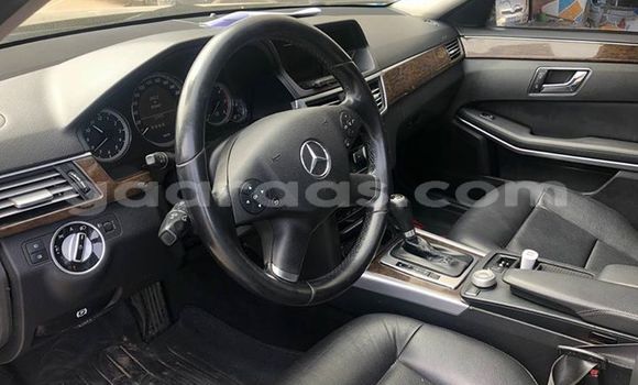 Acheter Occasion Voiture Mercedes‒Benz E–Class Noir à Dakar, Dakar Acheter Occasion Voiture Mercedes‒Benz E–Class Noir à Dakar, Dakar