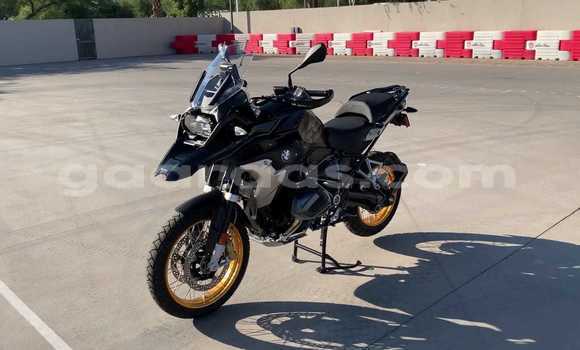 Dieundeu Occasion BMW R1200GS Adventure Black Bike in Dakar in Dakar Dieundeu Occasion BMW R1200GS Adventure Black Bike in Dakar in Dakar