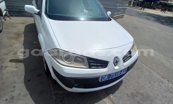 Dieundeu Occasion Renault Megane White Auto in Dakar in Dakar