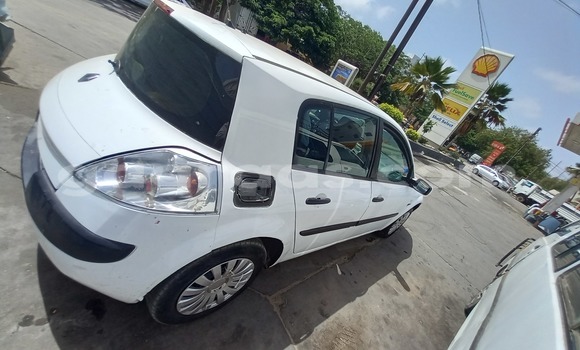 Acheter Occasion Voiture Renault Megane Blanc à Dakar, Dakar Acheter Occasion Voiture Renault Megane Blanc à Dakar, Dakar