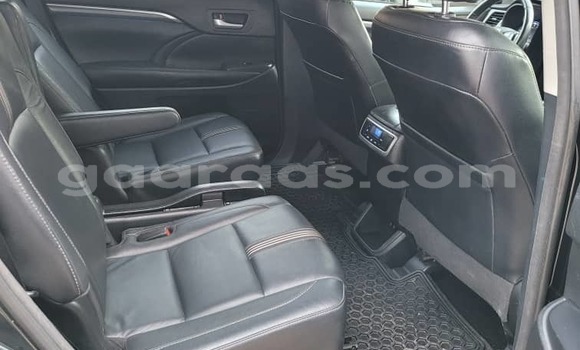 Acheter Occasion Voiture Toyota Highlander Noir à Dakar, Dakar Acheter Occasion Voiture Toyota Highlander Noir à Dakar, Dakar
