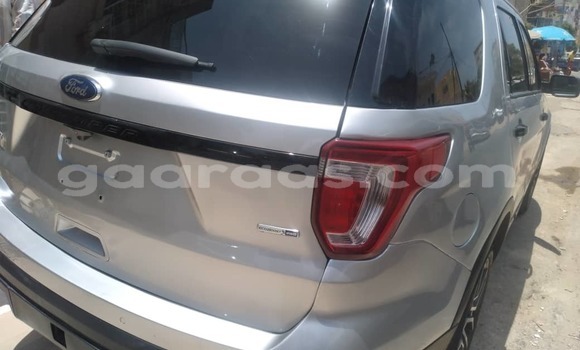 Buy Used Ford Explorer Silver Car in Dakar in Dakar Buy Used Ford Explorer Silver Car in Dakar in Dakar