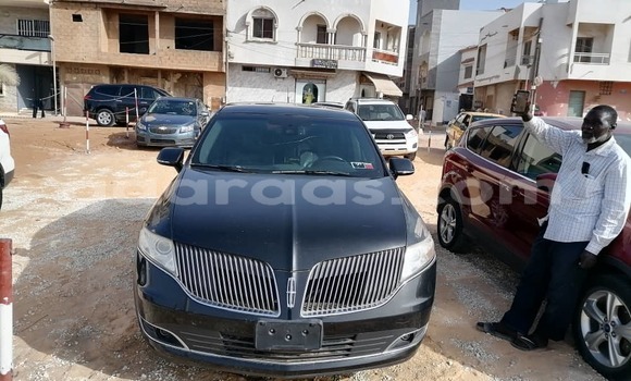 Acheter Import Voiture Lincoln MKT Noir à Dakar, Dakar Acheter Import Voiture Lincoln MKT Noir à Dakar, Dakar