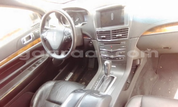 Buy Import Lincoln MKT Black Car in Dakar in Dakar Buy Import Lincoln MKT Black Car in Dakar in Dakar