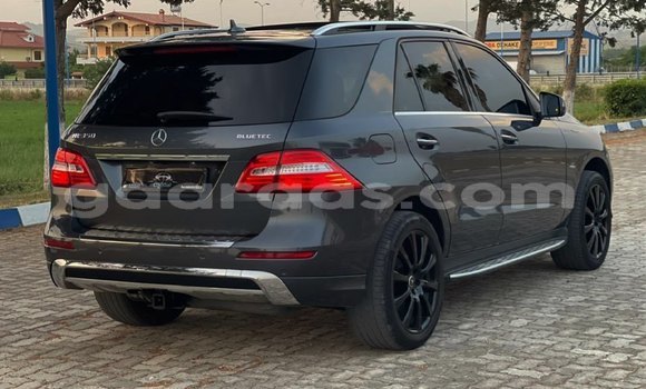 Buy Used Mercedes‒Benz ML–Class Black Car in Dakar in Dakar
