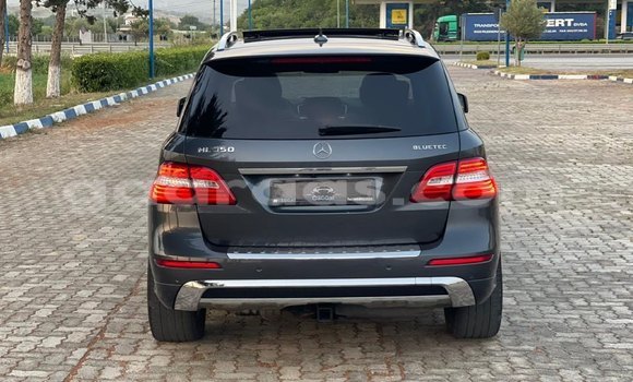 Dieundeu Occasion Mercedes‒Benz ML–Class Black Auto in Dakar in Dakar Dieundeu Occasion Mercedes‒Benz ML–Class Black Auto in Dakar in Dakar
