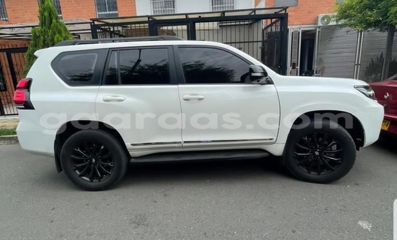 Acheter Occasion Voiture Toyota Land Cruiser Prado Blanc à Dakar, Dakar