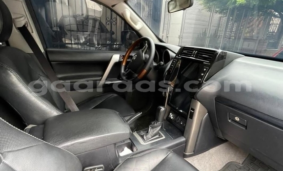 Dieundeu Occasion Toyota Land Cruiser Prado White Auto in Dakar in Dakar Dieundeu Occasion Toyota Land Cruiser Prado White Auto in Dakar in Dakar