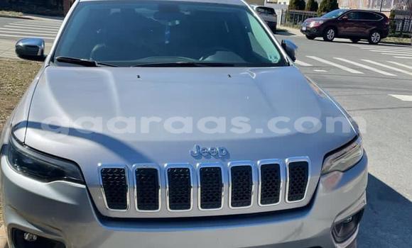 Buy Used Jeep Cherokee Silver Car in Dakar in Dakar
