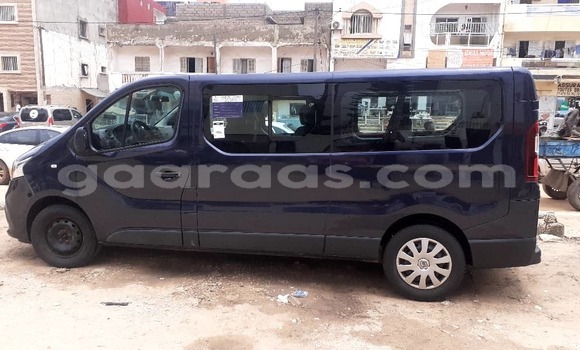 Acheter Occasion Voiture Renault Trafic Bleu à Dakar, Dakar