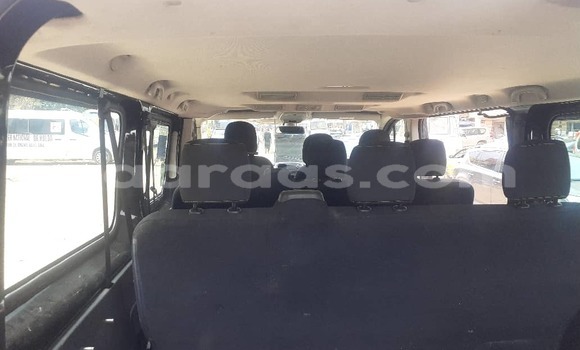Buy Used Renault Trafic Blue Car in Dakar in Dakar Buy Used Renault Trafic Blue Car in Dakar in Dakar