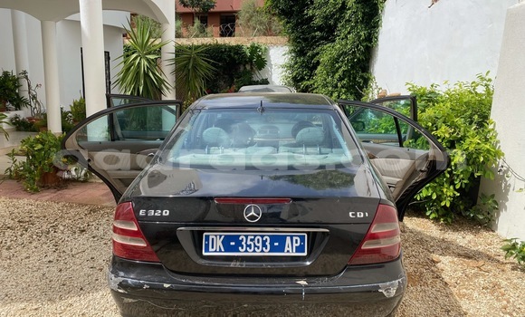 Acheter Occasion Voiture Mercedes-Benz E-Classe Noir à Dakar, Dakar