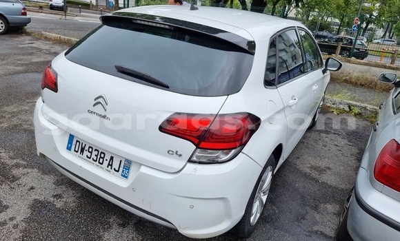 Acheter Neuf Voiture Citroen C4 Blanc à Dakar, Dakar Acheter Neuf Voiture Citroen C4 Blanc à Dakar, Dakar