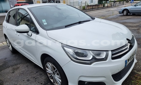 Acheter Neuf Voiture Citroen C4 Blanc à Dakar, Dakar Acheter Neuf Voiture Citroen C4 Blanc à Dakar, Dakar