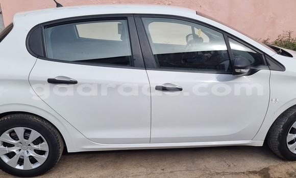Acheter Neuf Voiture Peugeot 208 Blanc à Dakar, Dakar