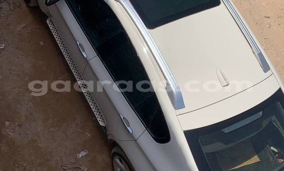 Acheter Occasion Voiture BMW X6 Blanc à Rufisque, Dakar Acheter Occasion Voiture BMW X6 Blanc à Rufisque, Dakar