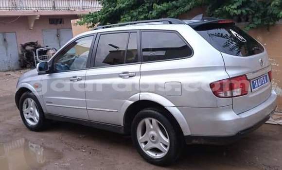 Dieundeu Occasion SsangYong Rexton Silver Auto in Thiès in Région de Thiès Dieundeu Occasion SsangYong Rexton Silver Auto in Thiès in Région de Thiès