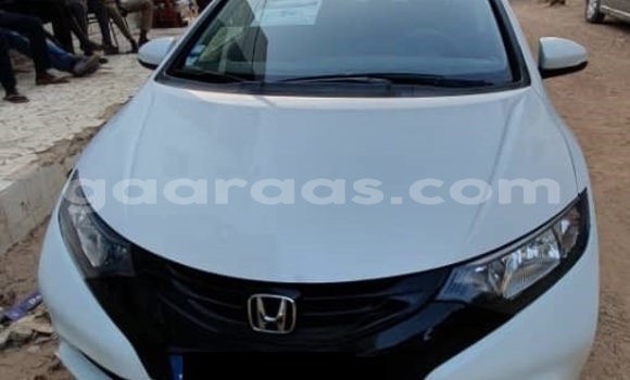 Buy Used Honda Civic White Car in M'Bour in Region of Thiès