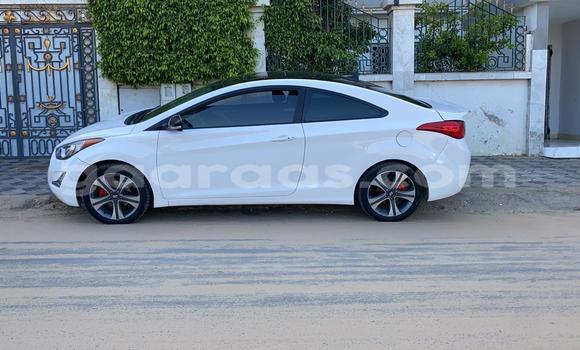 Acheter Import Voiture Hyundai Elantra Blanc à Dakar, Dakar Acheter Import Voiture Hyundai Elantra Blanc à Dakar, Dakar