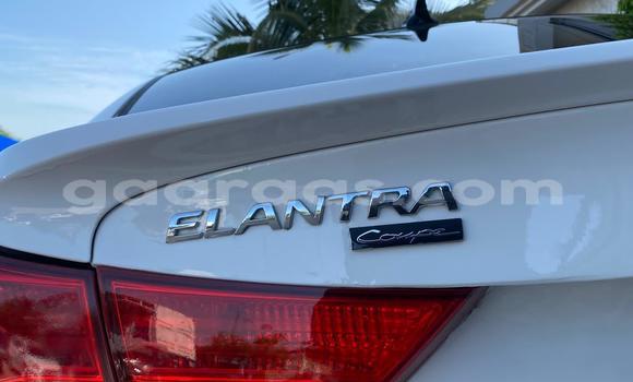 Acheter Import Voiture Hyundai Elantra Blanc à Dakar, Dakar Acheter Import Voiture Hyundai Elantra Blanc à Dakar, Dakar