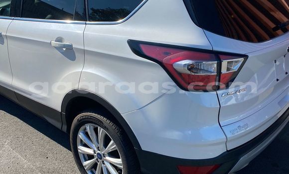 Acheter Neuf Voiture Ford Escape Blanc à Dakar, Dakar Acheter Neuf Voiture Ford Escape Blanc à Dakar, Dakar