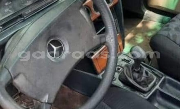 Dieundeu Occasion Mercedes‒Benz 190 Brown Auto in Thiès in Région de Thiès Dieundeu Occasion Mercedes‒Benz 190 Brown Auto in Thiès in Région de Thiès