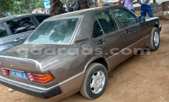 Dieundeu Occasion Mercedes‒Benz 190 Brown Auto in Thiès in Région de Thiès Dieundeu Occasion Mercedes‒Benz 190 Brown Auto in Thiès in Région de Thiès