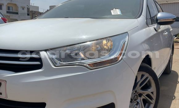 Acheter Import Voiture Citroen C4 Blanc à Dakar, Dakar Acheter Import Voiture Citroen C4 Blanc à Dakar, Dakar