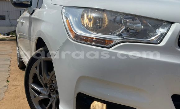 Acheter Import Voiture Citroen C4 Blanc à Dakar, Dakar Acheter Import Voiture Citroen C4 Blanc à Dakar, Dakar