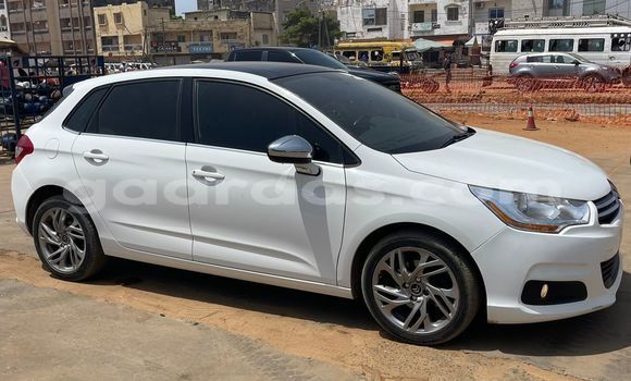 Acheter Import Voiture Citroen C4 Blanc à Dakar, Dakar Acheter Import Voiture Citroen C4 Blanc à Dakar, Dakar