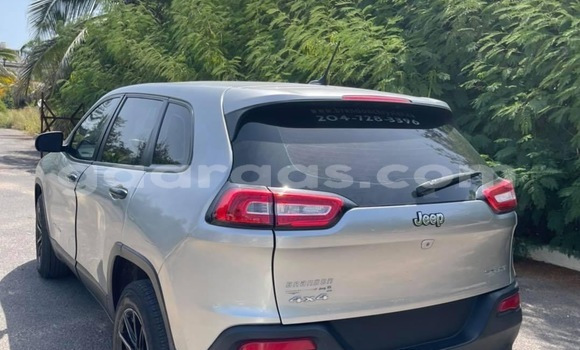 Buy Import Jeep Cherokee Silver Car in Dakar in Dakar Buy Import Jeep Cherokee Silver Car in Dakar in Dakar