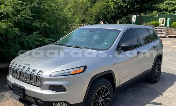 Buy Import Jeep Cherokee Silver Car in Dakar in Dakar Buy Import Jeep Cherokee Silver Car in Dakar in Dakar