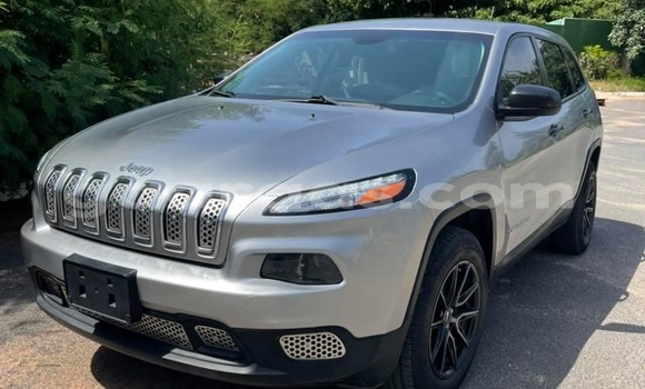 Buy Import Jeep Cherokee Silver Car in Dakar in Dakar Buy Import Jeep Cherokee Silver Car in Dakar in Dakar