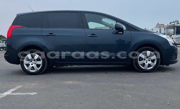 Acheter Import Voiture Peugeot 5008 Bleu à Dakar, Dakar Acheter Import Voiture Peugeot 5008 Bleu à Dakar, Dakar