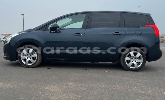 Acheter Import Voiture Peugeot 5008 Bleu à Dakar, Dakar Acheter Import Voiture Peugeot 5008 Bleu à Dakar, Dakar